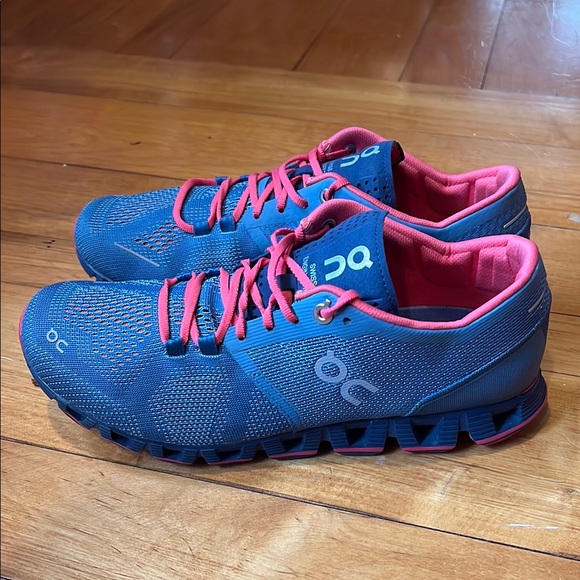 On Cloud X Women's Swiss Engineered Comfort Fit Running Shoes - Blue Pink - 8.5 - Picture 2 of 7